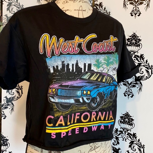 🍀 NWT! West Coast California Crop Top Tee! - Picture 2 of 7